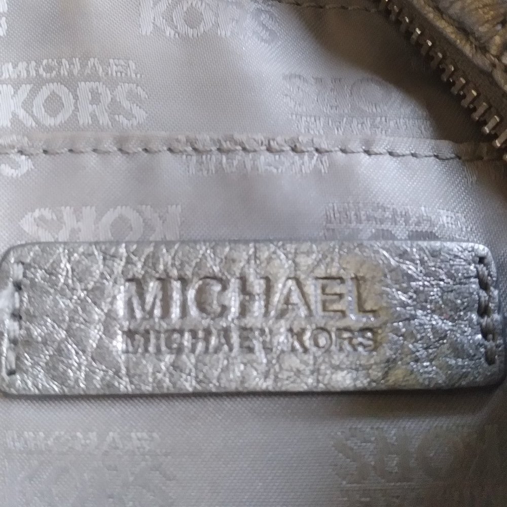 Michael Kors Leather Hobo Shoulder Bag - Picture 10 of 10